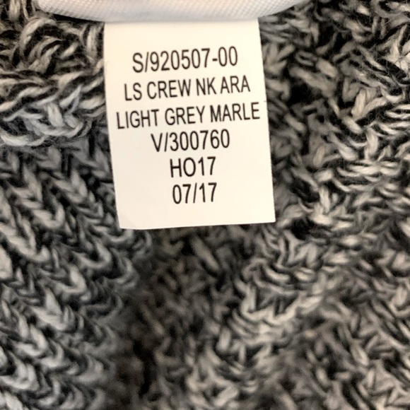 Gap Long Sleeve 100% Cotton Cable Knit Sweater - Picture 6 of 9